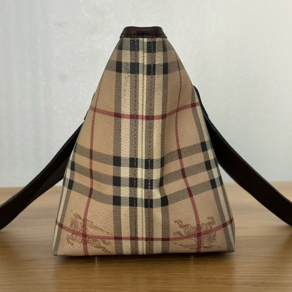 Burberry Tote Bag - Picture 3 of 16